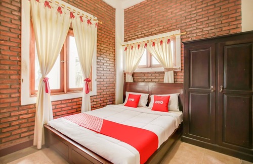 Cipanas Hotel | OYO 3896 Villa Pesona Wisata Puncak