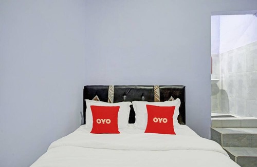 Probolinggo Hotel | OYO 90604 Menara Sakti Syariah Homestay