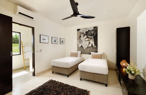 Kerambitan Villa | Black Beach Villa - Absolute Beachfront
