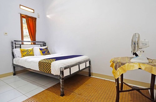 Parongpong Hotel | OYO Life 91469 Pondok Pelita