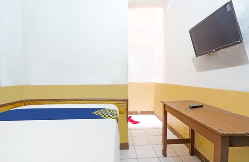 Bandung Hotel | SPOT ON 91444 Hotel Arimbi