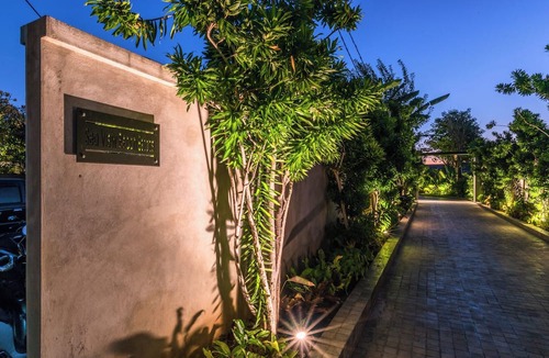Lovina Villa | Sea View Pool House