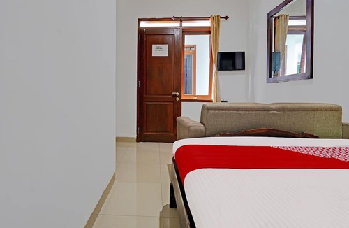 Cigudeg Hotel | OYO 92249 Wisma Rina Rini Tegalega Park