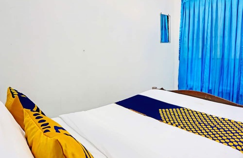 Pandaan Hotel | OYO Life 91896 Kost Bu Dewi Syariah