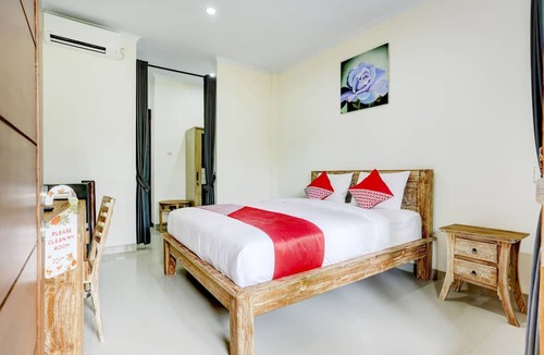 Renon Hotel | Hotel O March 67 Stay