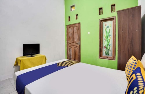Gresik Hotel | OYO 91747 Gamping Homestay Syariah