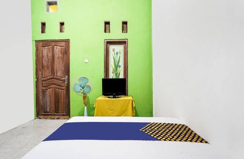 Gresik Hotel | OYO 91747 Gamping Homestay Syariah