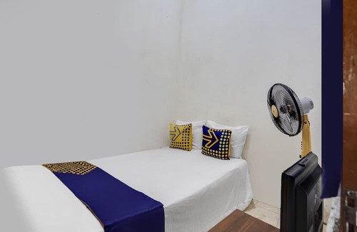 Waru Hotel | OYO Life 91893 Kost Jeje Syariah