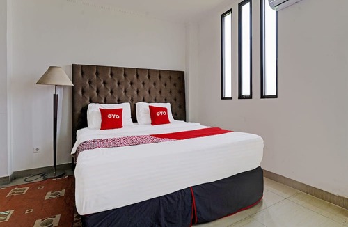 Cileunyi Hotel | OYO 92252 Wisma Rina Rini Cibiru Managed By Hss Group
