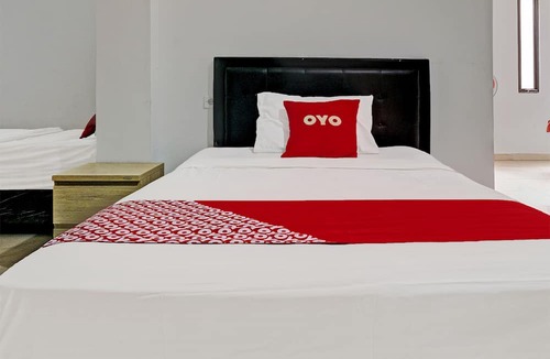Cileunyi Hotel | OYO 92252 Wisma Rina Rini Cibiru Managed By Hss Group