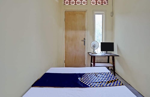 Klojen Hotel | Hotel O Tanjung Indah Homestay Syariah