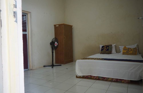 Genteng Hotel | Hotel O Hunian 99