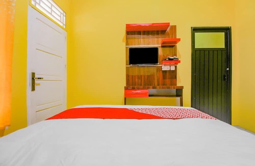 Prabumulih Hotel | OYO 90216 Kost Sanny
