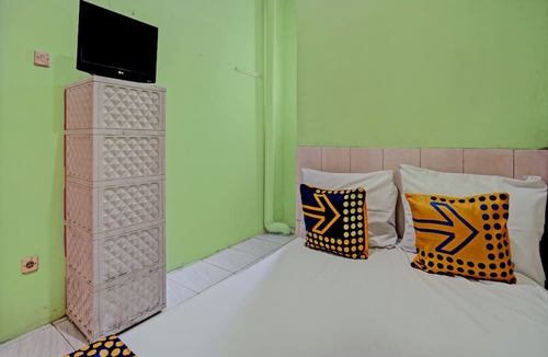 Surabaya Hotel | OYO Life 92653 Homestay Griya Nautika Syariah