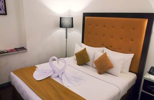 Cipete Selatan Hotel | MV Orienchi