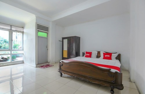 Pagar Alam House | OYO 3242 Penginapan Saa'ada Syariah