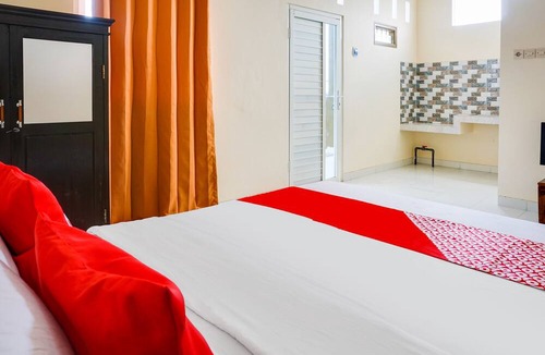 Asrikaton Hotel | OYO Life 91569 Omah Wijaya Kusuma Syariah