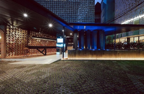Raya Kuta Hotel | J Hotels Kuta