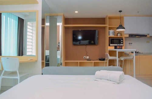 Bekasi Barat Apartment | Grand Kamala Lagoon Studio Apartment with Modern Interior