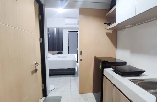 Jatingaleh Apartment | Cozy Living Studio At The Alton Apartment