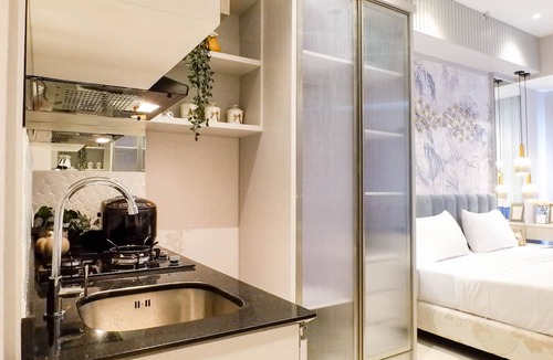 Surabaya Apartment | Grand Luxurious And Spacious Studio At Benson Supermall Mansion Apartment