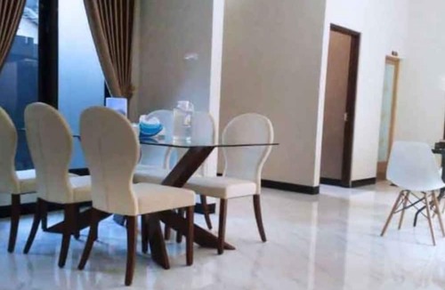 Purbalingga Villa | Homestay Purbalingga Tengah Kota by Simply Homy