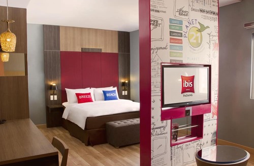 Padang Hotel | ibis Padang Hotel