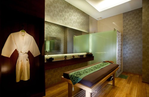 Kuningan Hotel | JS Luwansa Hotel and Convention Center
