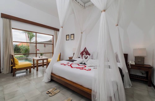 Melayang Hotel | Alam Puisi Villa