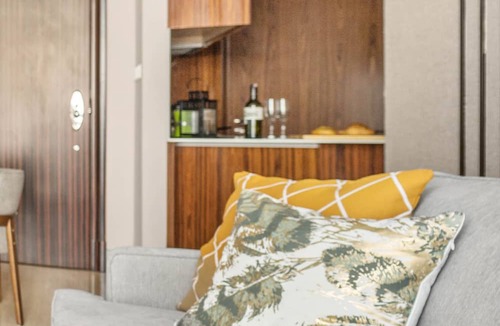 Kuningan Apartment | MAPLE by Kozystay