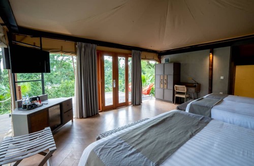 Megamendung Hotel | JSI Resort