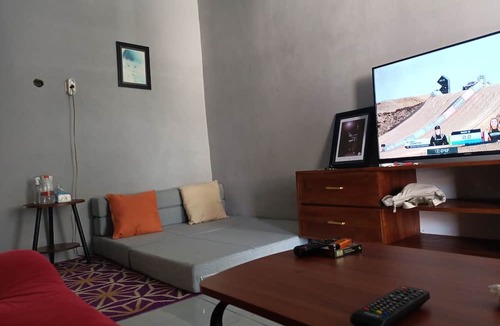 Karamat Wangi House | ADK Papandayan Homestay & Tour