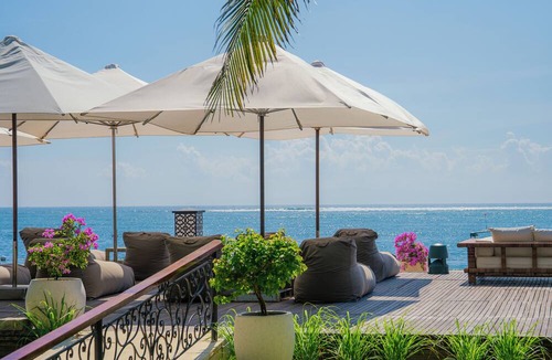 Kuta Selatan Hotel | The Royal Santrian
