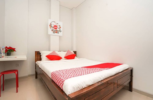 Surabaya Hotel | OYO Flagship 318 K1 UPN Rungkut Madya