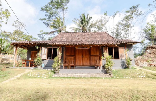 Kulon Progo House | Omah Watu Blencong