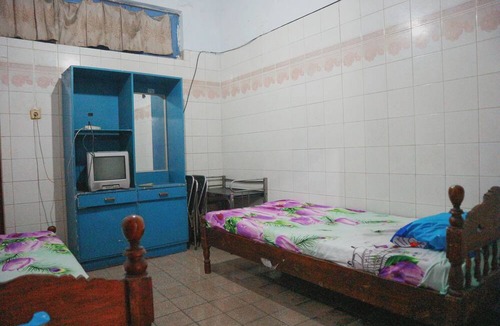 Ponorogo Hotel | OYO Life 1972 Aman Family Inn Syariah