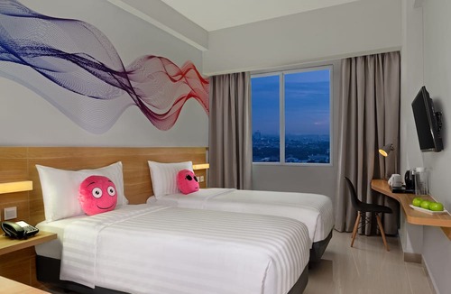 Karawang Hotel | favehotel Karawang