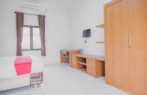 Jambi House | RedDoorz Syariah @ Pasir Putih Jambi