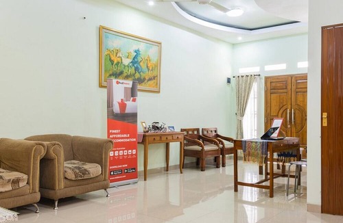 Kalimalang House | RedDoorz Syariah near Grand Kota Bintang