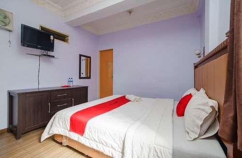 Parapat House | RedDoorz @ Parapat
