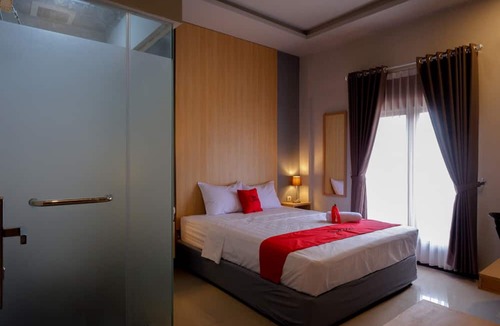 Tegal Hotel | RedDoorz Syariah @ Jalan Sultan Agung Tegal