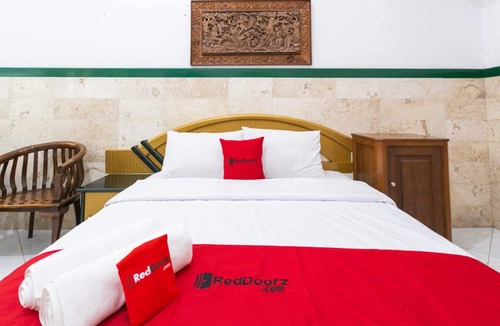 Magelang Hotel | RedDoorz Syariah near Alun Alun Magelang