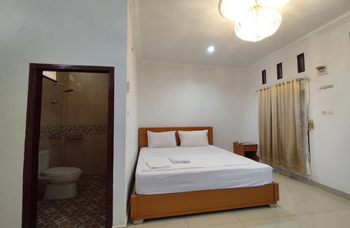 Jambi House | Rich Guesthouse
