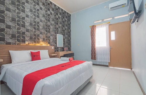 Garut Hotel | RedDoorz near Alun-Alun Garut