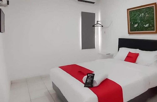 Cibodas Hotel | RedDoorz Syariah @ Jl Raya Sukabumi