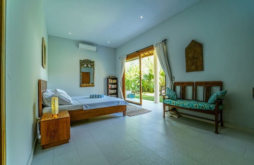 Purwakerti Villa | 3BR Villa, Large Garden & Pool Table - 3Min Drive To Amed Beach!