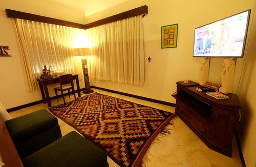 Denpasar Timur Hotel | Manzelejepun Villa & Pavilion