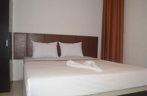 Padang Hotel | Lovetel