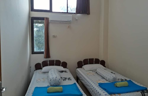 Semarang Hostel | Imam Bonjol Hostel