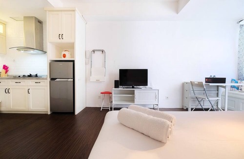 Jatinegara Apartment | Minimalist Studio at Bassura City Apartment By Travelio